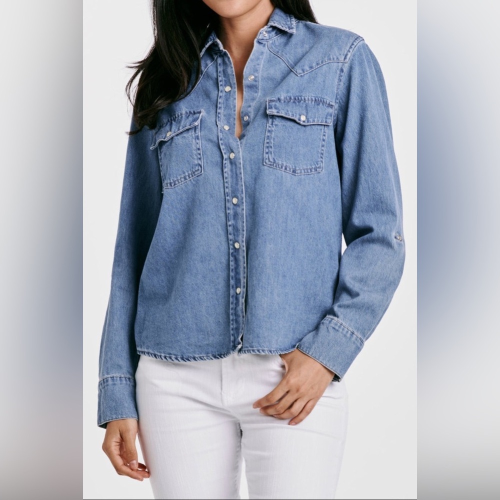 NWT! DEAR JOHN STAR DENIM BUTTON FRONT SHIRT WESTERN SIZE SMALL NEW!